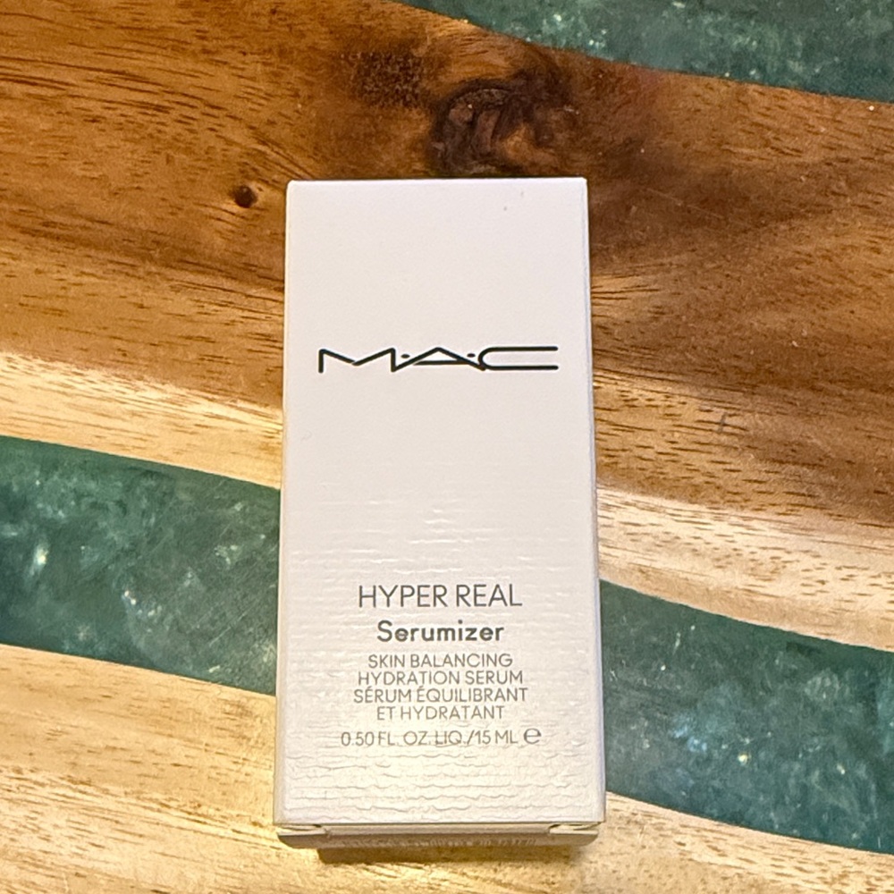 MAC Cosmetics Hyper Real Serumizer NEW